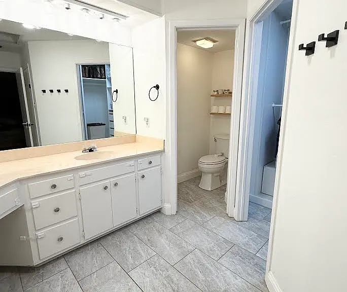 1804 Stagecoach Trl — Photo 12