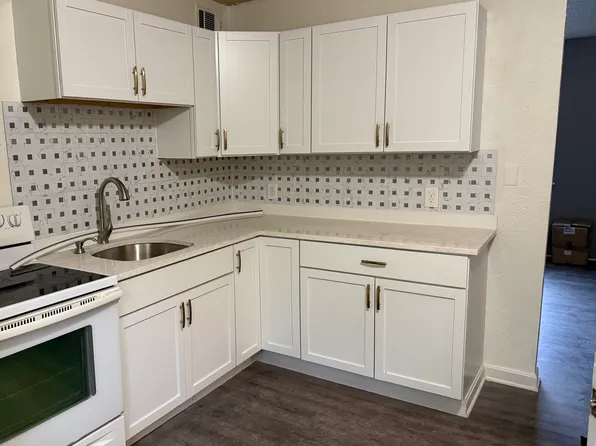 1512 N 55th St #B, Kansas City, KS 66102