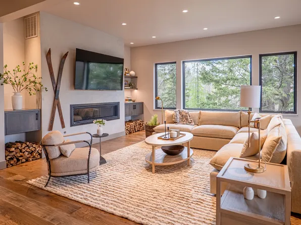 1015 Wisconsin Ave Unit B, Whitefish, MT 59937