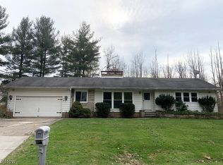 9608 Stone Rd, Valley View, OH 44125