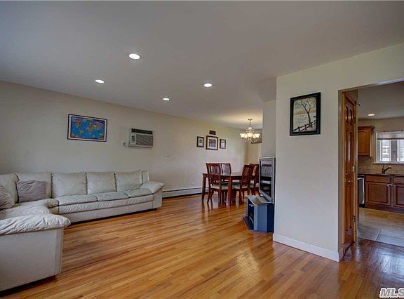 4th image of 22 Webster Ave