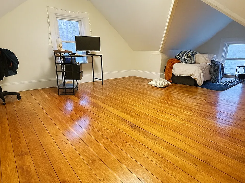 10 Eldora St