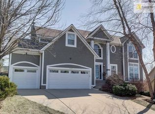 5429 Oakview St, Shawnee, KS 66216