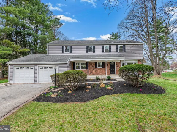 4101 Fields Dr, Lafayette Hill, PA 19444