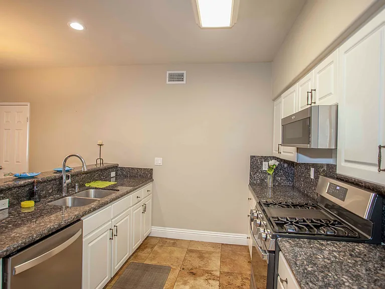 12362 Carmel Country Rd #G208 — Photo 21