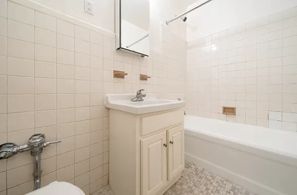 Rented by Living New York | media 12
