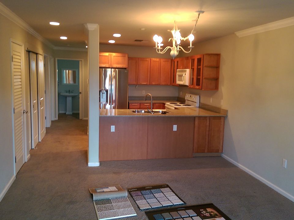 2nd image of 44 Kanani Rd APT 3-300