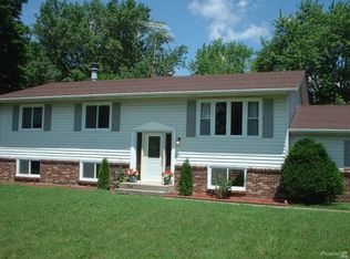 5015 Valentine Pl, Rockford, IL 61108