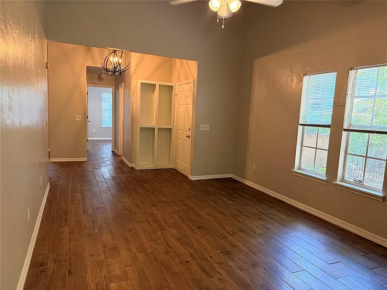 439 NW 50th Blvd — Photo 13