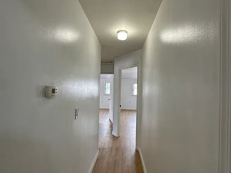 379 Brookfield Ave #2 — Photo 4