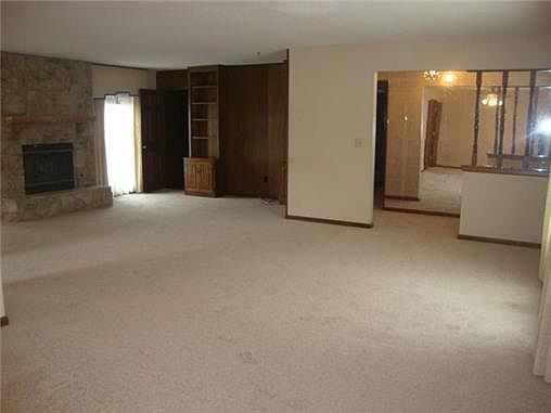 4th image of 12939 Cherry St