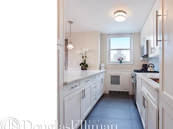 5th image of 444 E 86th St APT 18G