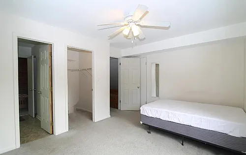 810 Stratford Dr #10 Photo 1