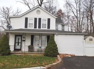 22 Saint John St, Pemberton, NJ 08068
