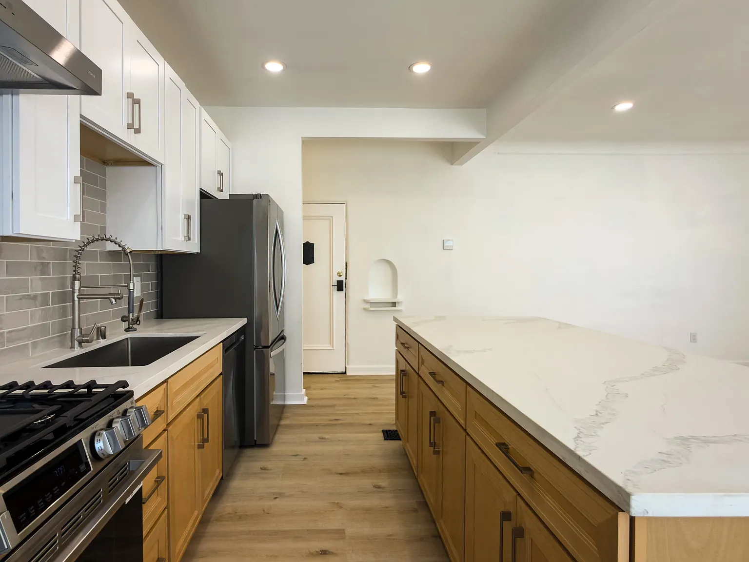 Just-renovated 2 bed/2 bath with a standout open kitchen in West Hollywood/ Beverly Grove — Photo 3