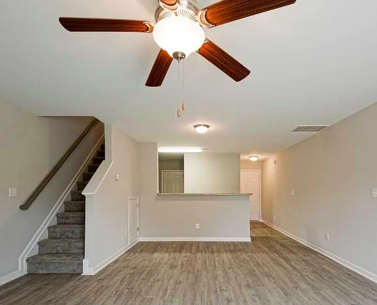 2 bed, 2.5 bath, 1146 sqft, $1,630 — Photo 4