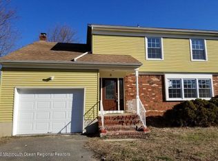 5 Bonnie Dr, North Middletown, NJ 07748