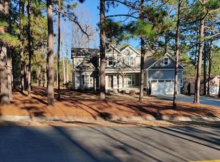 11 Sandpiper Dr, Whispering Pines, NC 28327