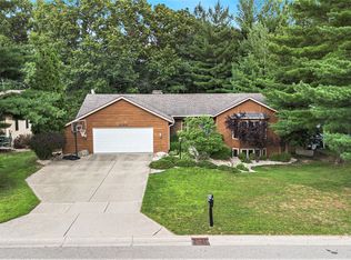 5064 Chableau Dr SW, Wyoming, MI 49519