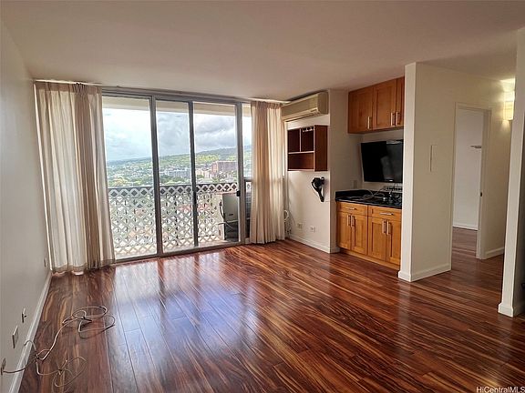 2nd image of 1425 Liliha St APT 14H