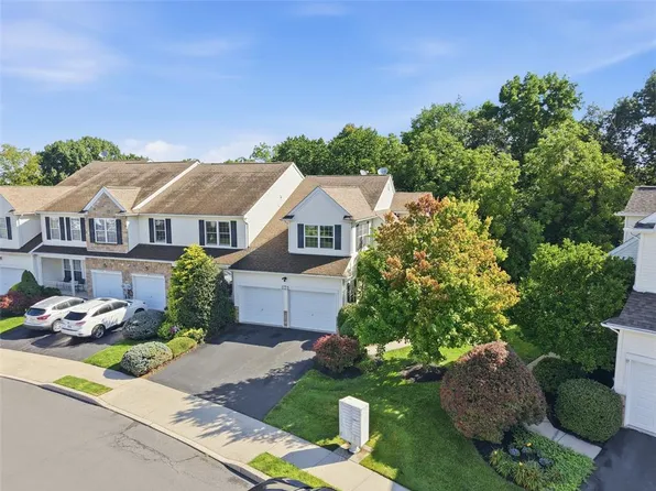 151 Willow Dr, Easton, PA 18045