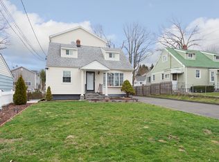 10 6th St #B, Danbury, CT 06810