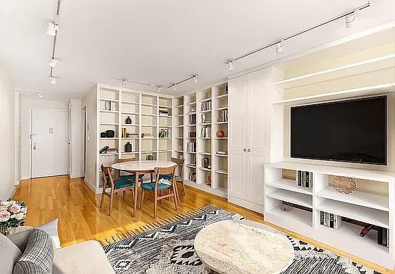 4th image of 280 Rector Pl APT 9C