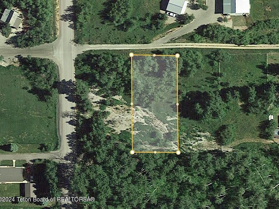 1st image of 200 Prater Canyon Dr