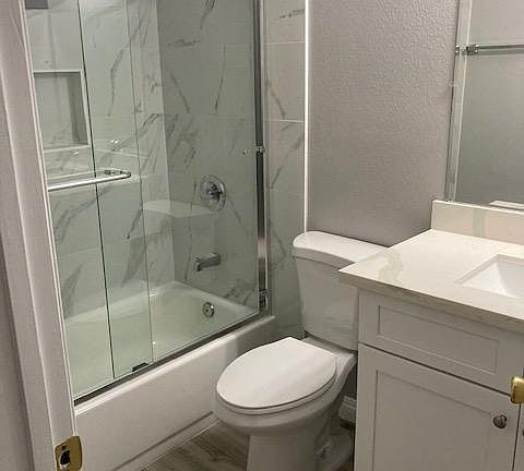 Hallway bathroom. Everything brand new.