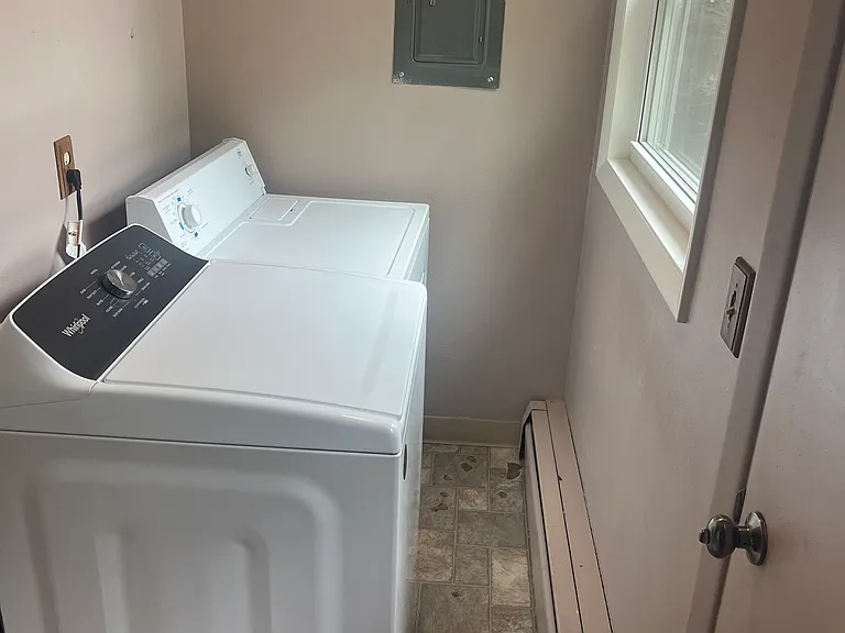 1055 Cascade St — Photo 4