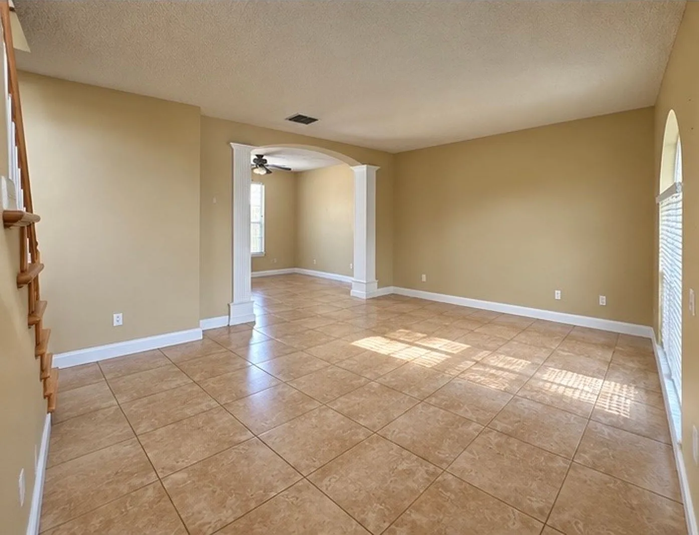 4 Bedroom 3 bath POOL home for rent in Oviedo near UCF! — Photo 2