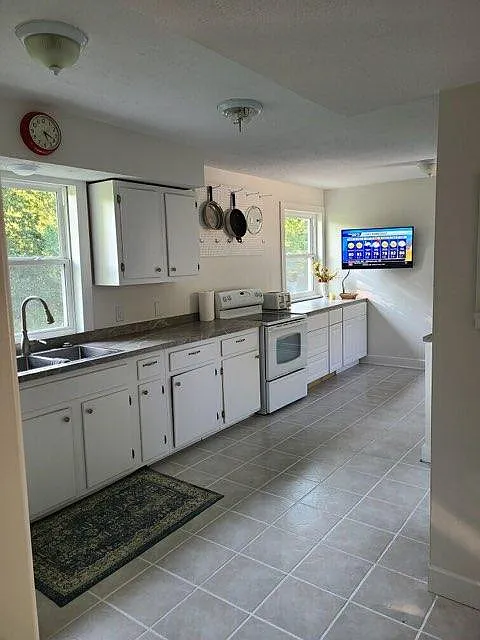 3 bed, 1664 sqft, $2,200 — Photo 3