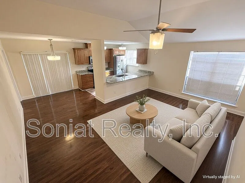 3 bed, 2.0 bath, 1104 sqft, $1,750 — Photo 3