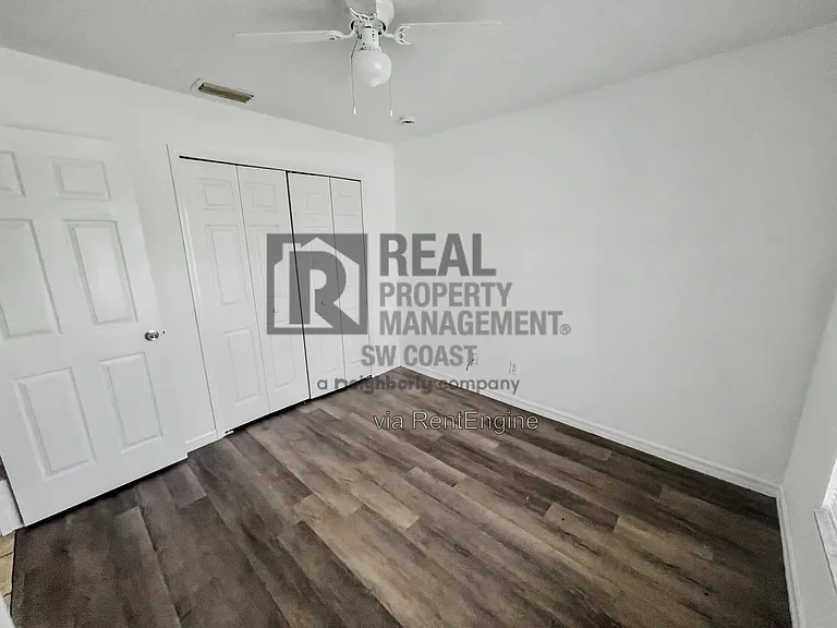 1135 Harry Ave S — Photo 11