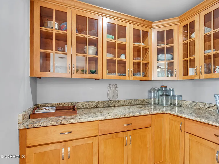 492 Ocean Ave — Photo 12