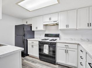 18669 Clear View Ct, Minnetonka, MN 55345