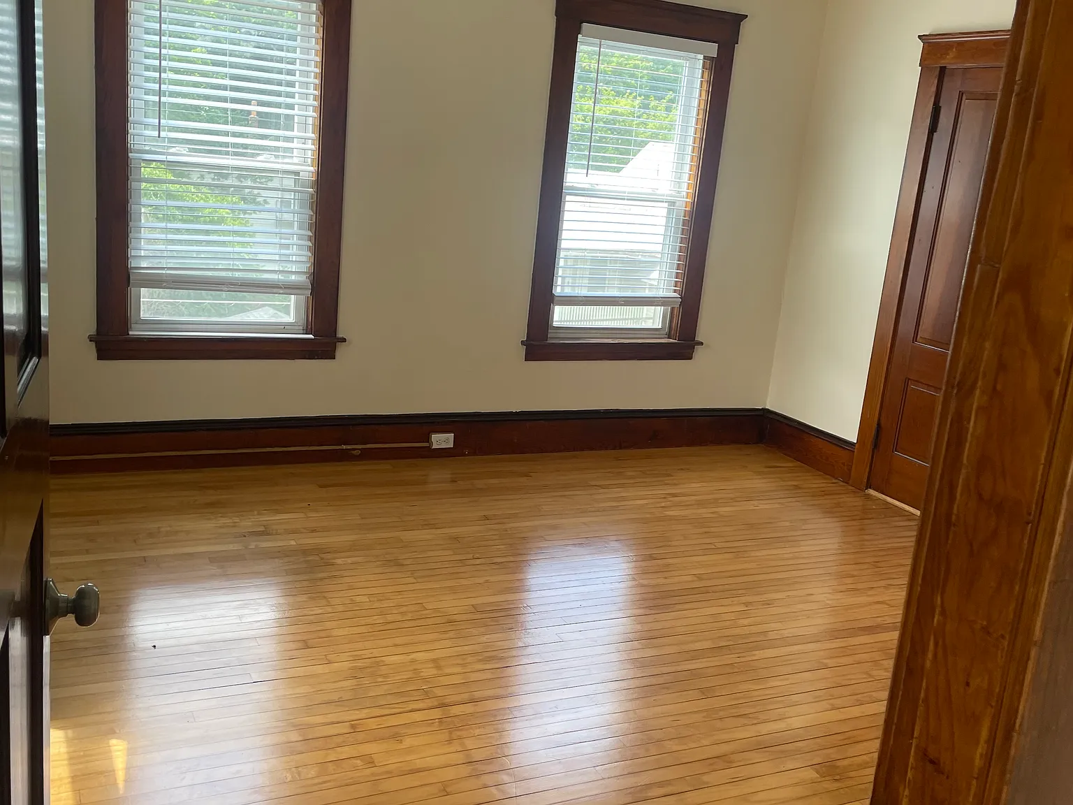 2 bed, 1250 sqft, $1,970 — Photo 2