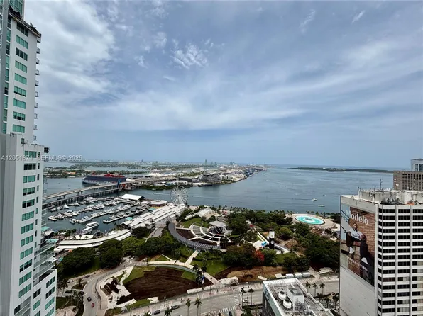 253 NE 2nd St APT 3907, Miami, FL 33132