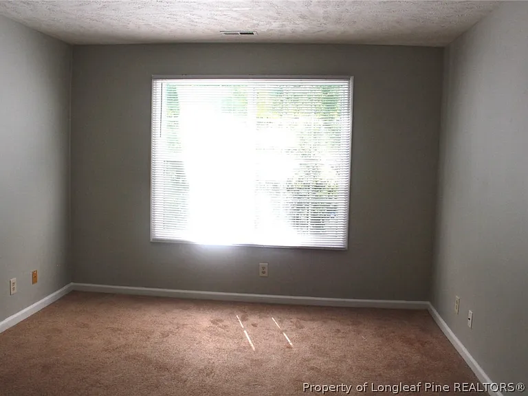 325-8 Waterdown Dr #8 — Photo 11