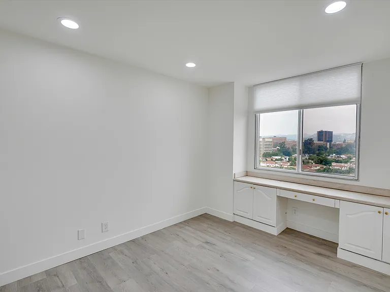 10747 Wilshire Blvd #1407 — Photo 18