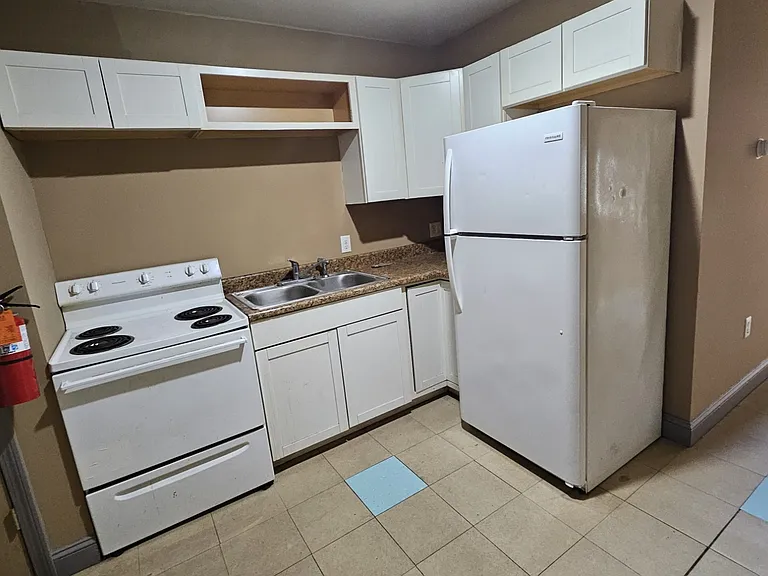 7 Maiden Ln — Photo 2