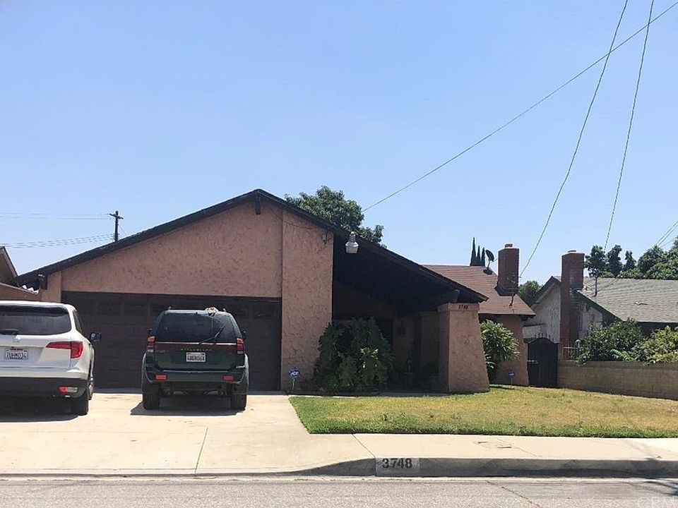 1st image of 3748 Strang Ave
