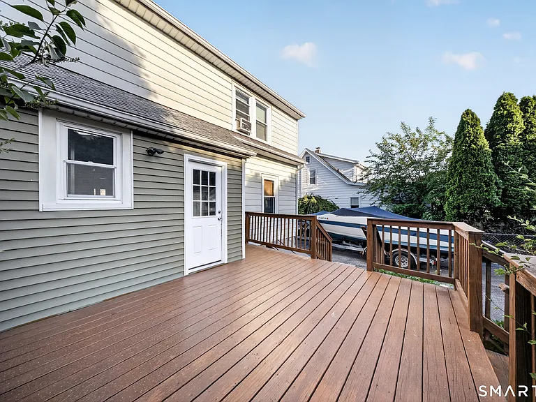 30 Noble St — Photo 9