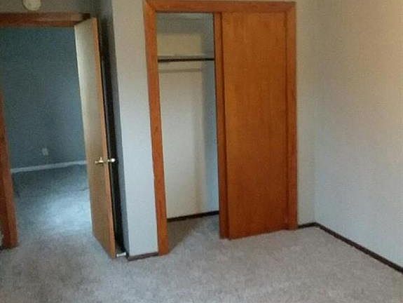 4th image of 105 N Vine St