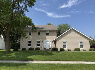 3511 Barkwood Ln, Manitowoc, WI 54220
