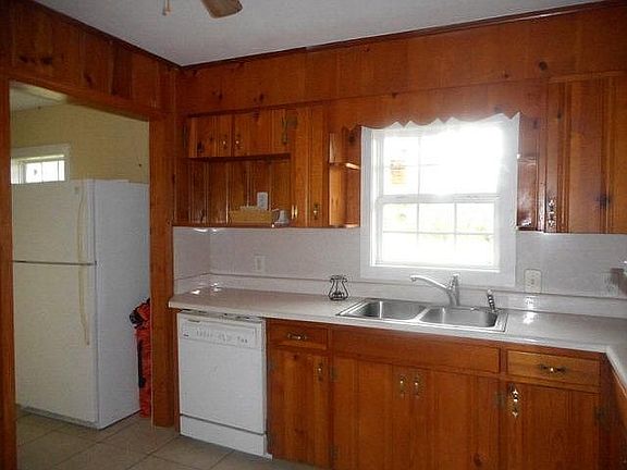 4th image of 74 N Moody Dr