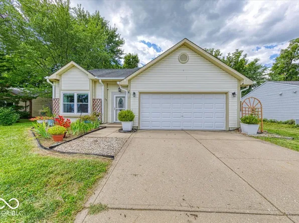 246 Creekway Ct, Whiteland, IN 46184