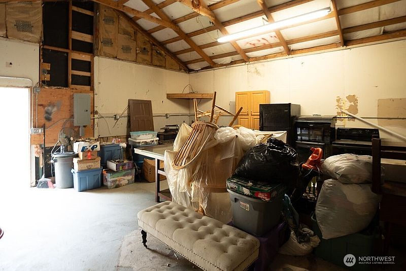 4th image of 16328 Dogwood Lane