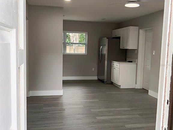 4th image of 1055 30th St NW