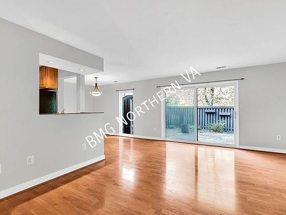 5th image of 1790 Ivy Oak Sq